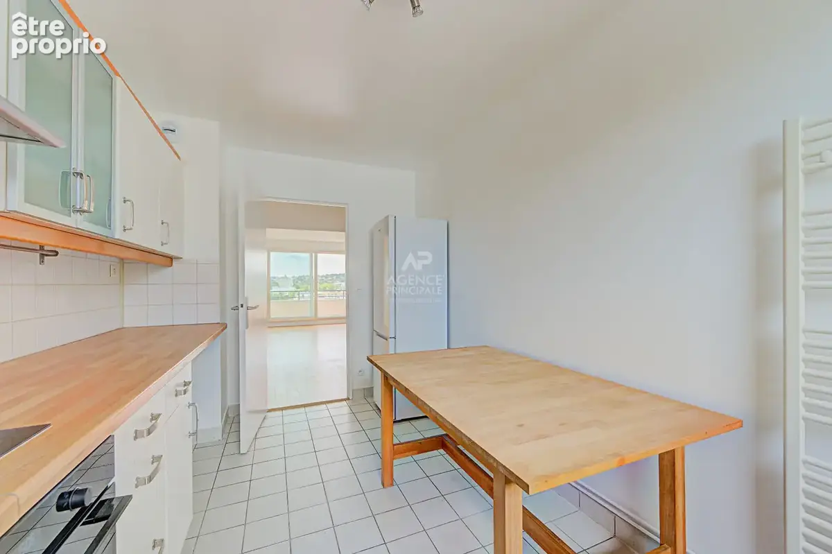 Appartement Saint Germain En Laye - Dernier étage - Terrasse - Vue panoramique - Plein Sud - 101m2 - photo 8