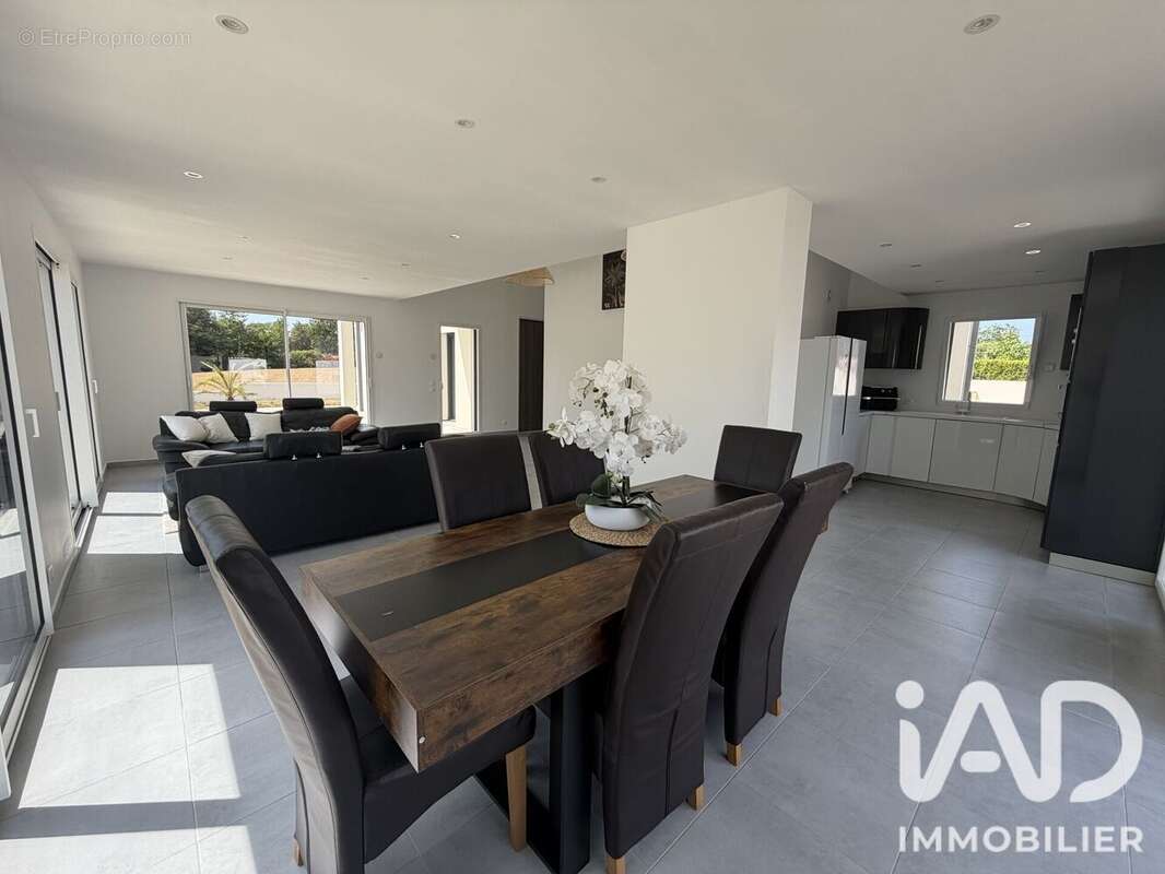 Maison 110 m² à Concarneau  - photo 6