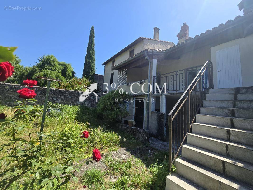 Maison à COMBOVIN