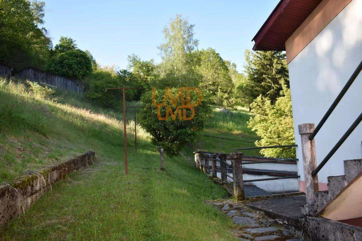 Maison à DECAZEVILLE