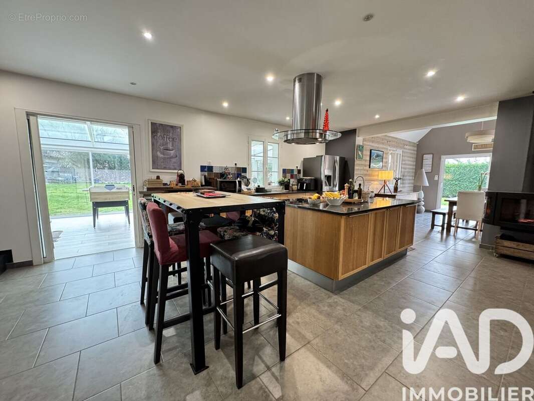 Maison 176 m² à Presles-En-Brie  - photo 7