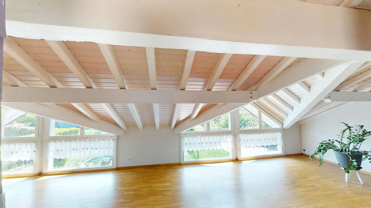 Maison à PERRIGNIER