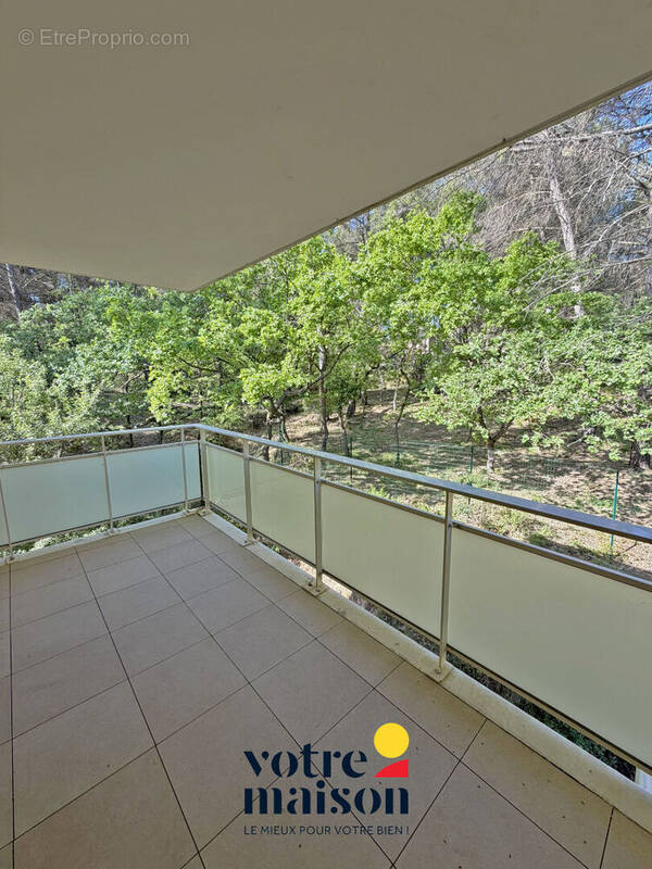 Appartement à ROUSSET