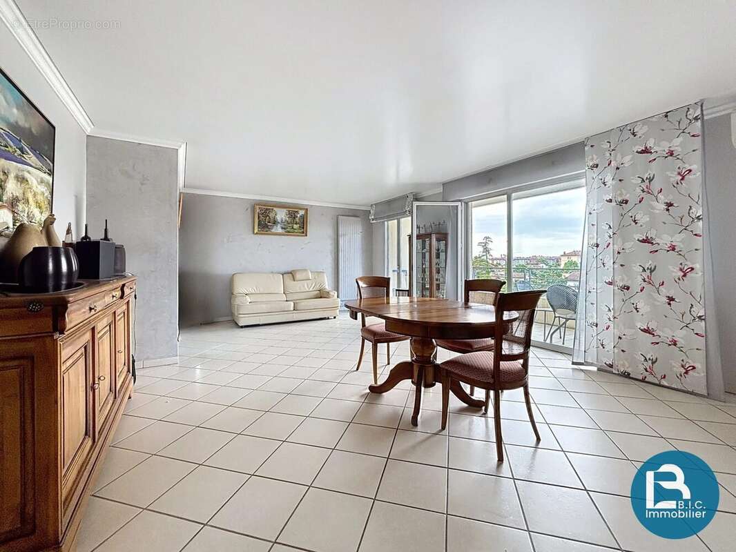 Appartement à VILLEURBANNE