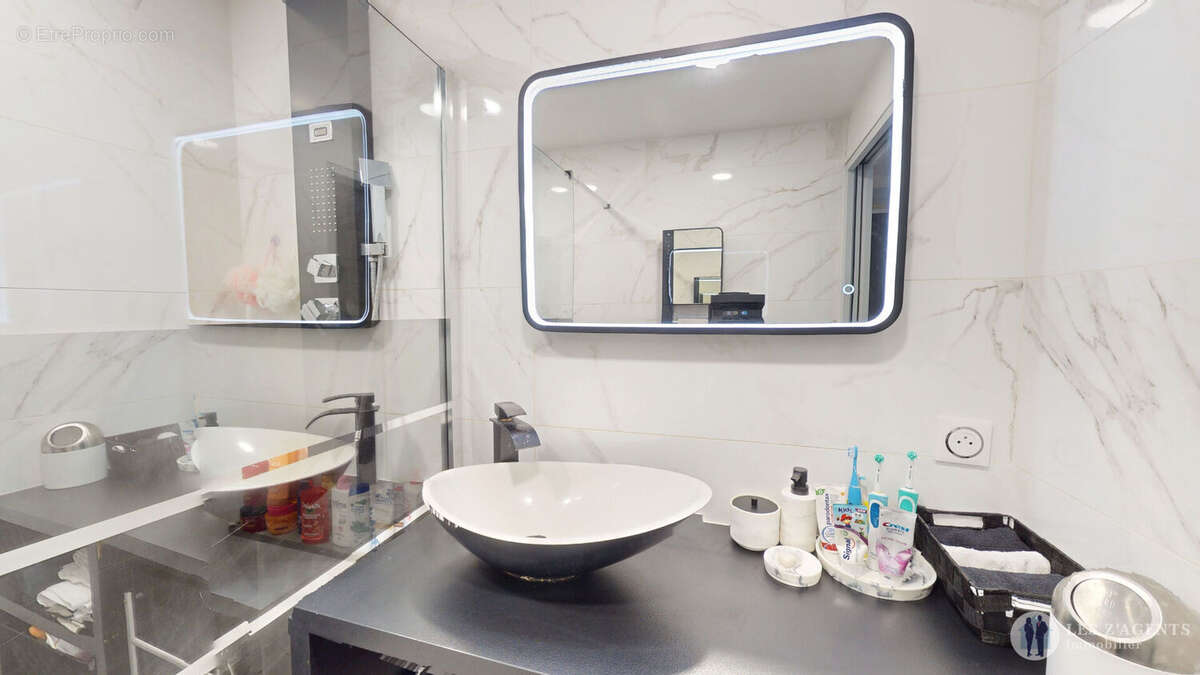 Appartement à SAINT-MARTIN-D'HERES