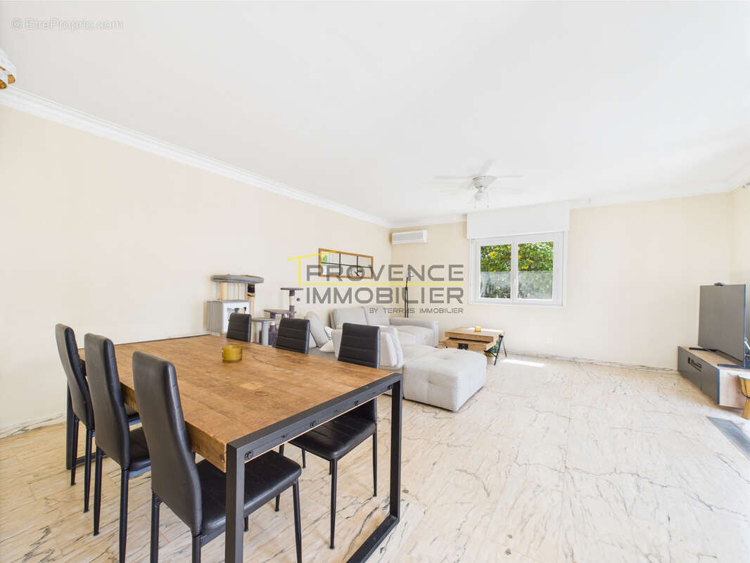 Maison à MONTELIMAR