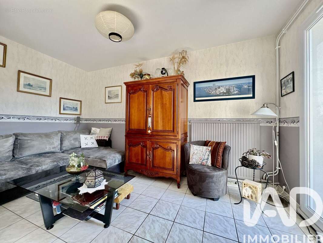 Photo 3 - Maison à LE COUDRAY-MONTCEAUX