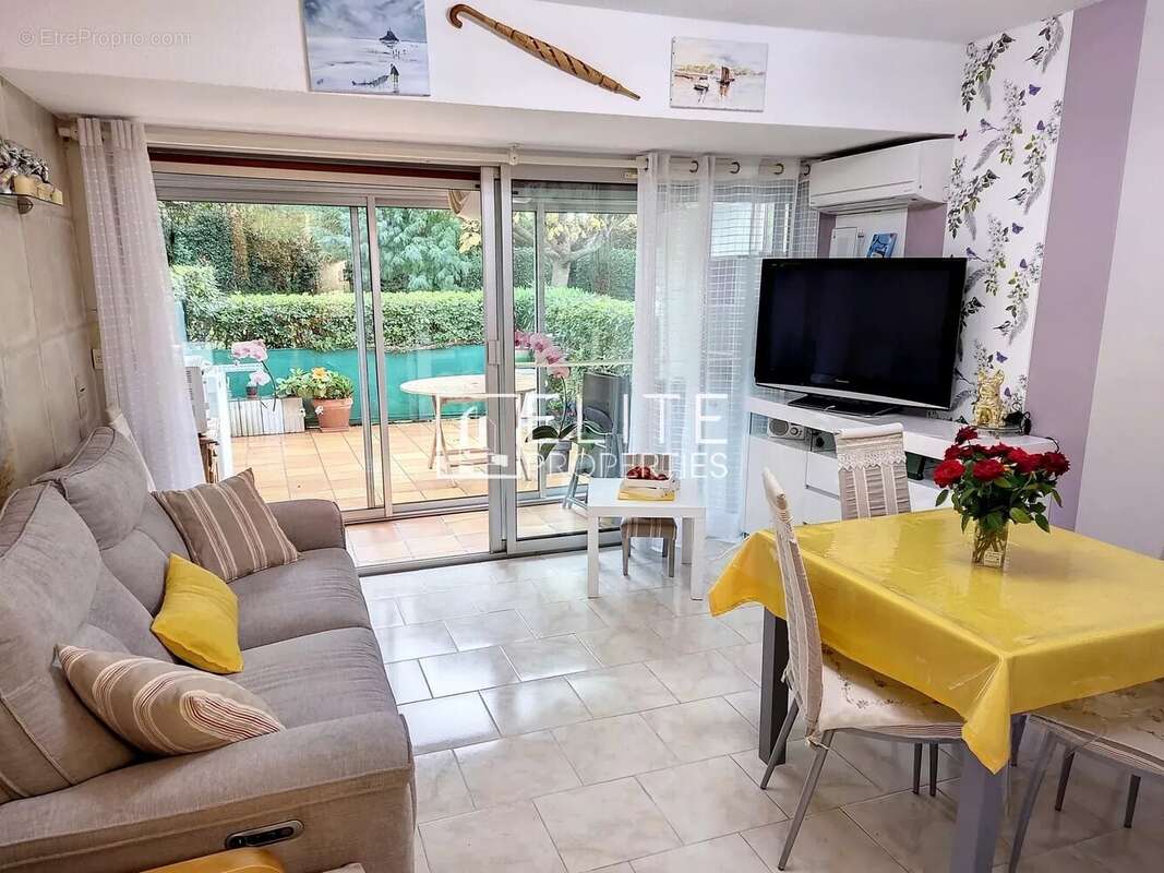 Appartement à MANDELIEU-LA-NAPOULE