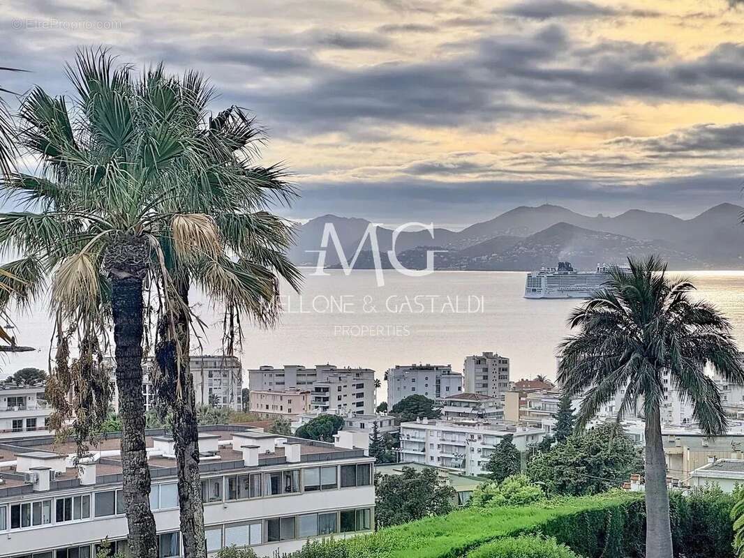 Appartement à CANNES