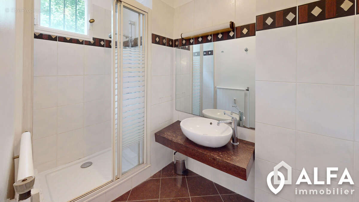 Appartement à ENGHIEN-LES-BAINS