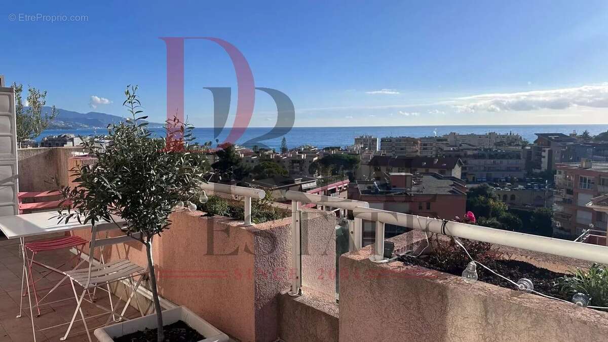 Appartement à ROQUEBRUNE-CAP-MARTIN