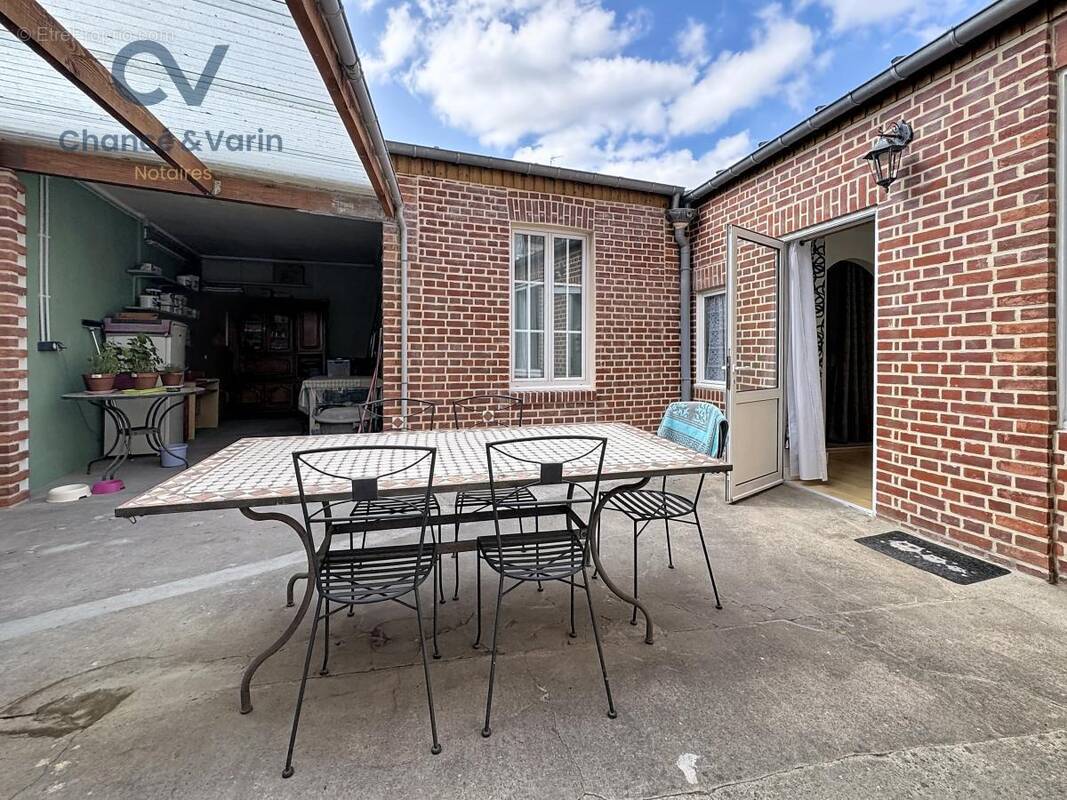 Appartement 76 m² à Lisieux  - photo 1