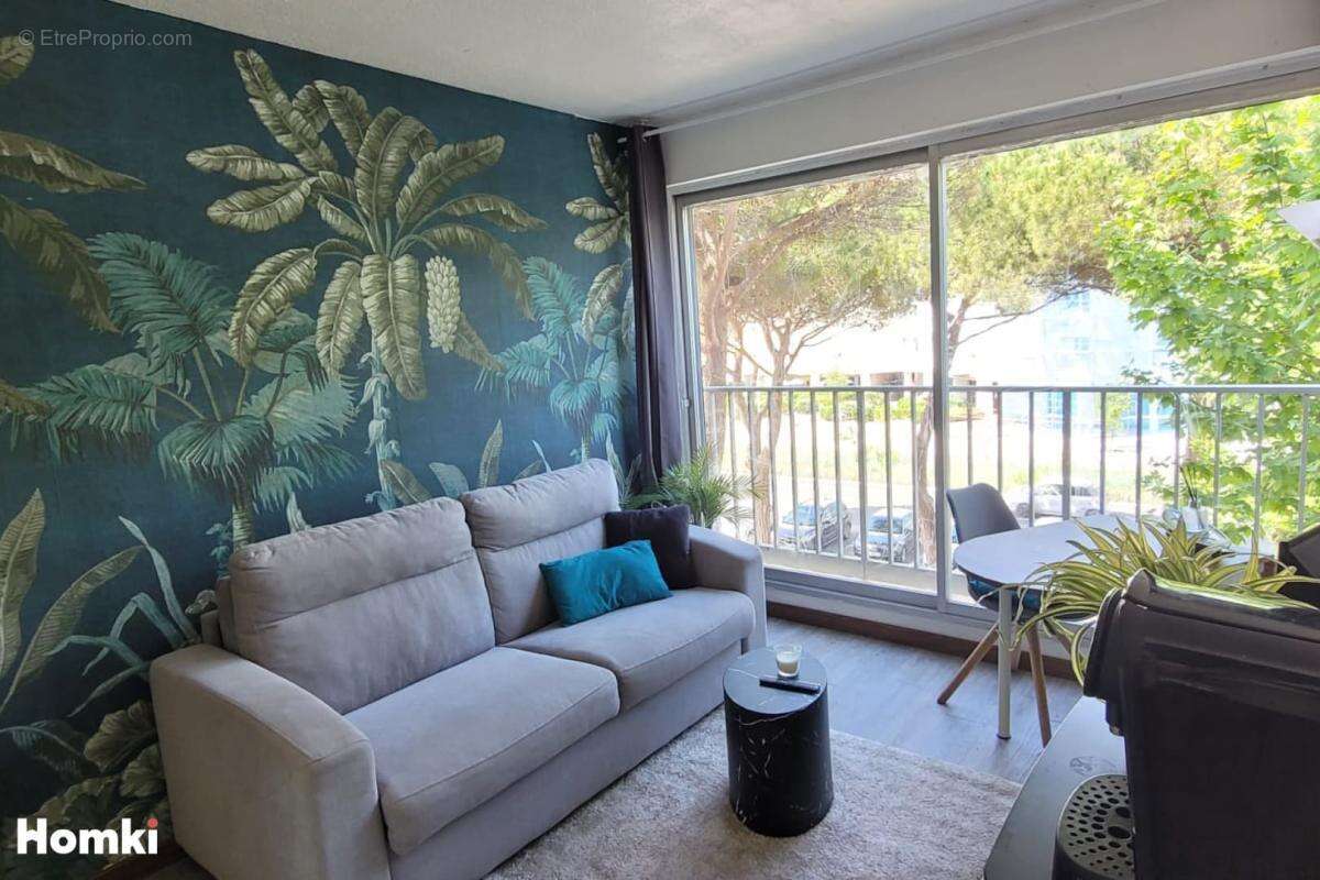 Appartement à MAUGUIO