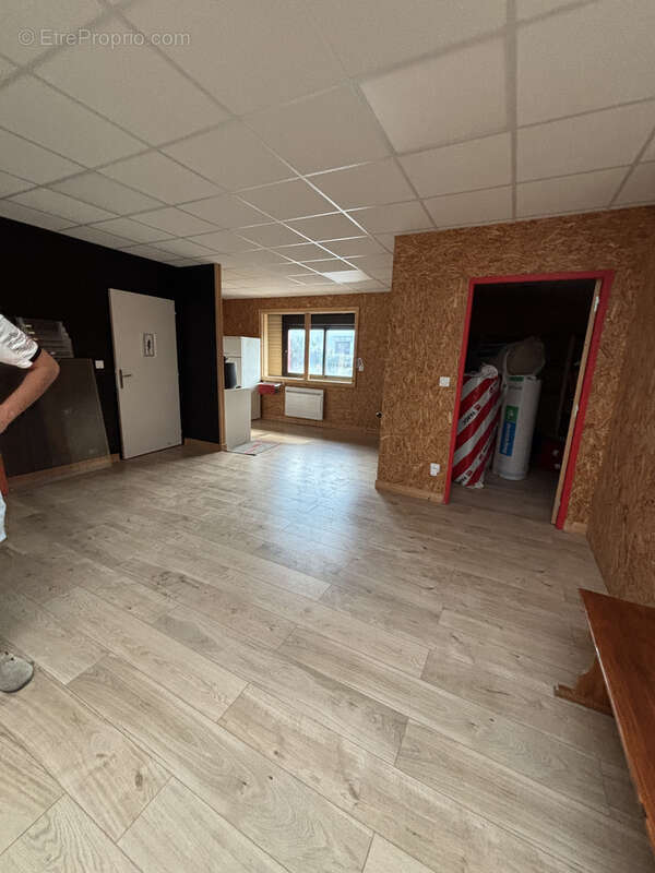 Commerce à LANCRANS