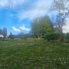 Terrain à CHAMPAGNE-LES-MARAIS