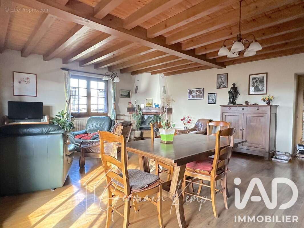 Maison 214 m² à Le Pont-De-Beauvoisin  - photo 4