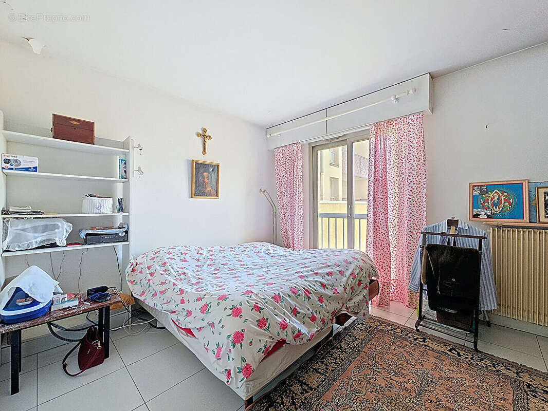 Appartement à BOURG-LA-REINE