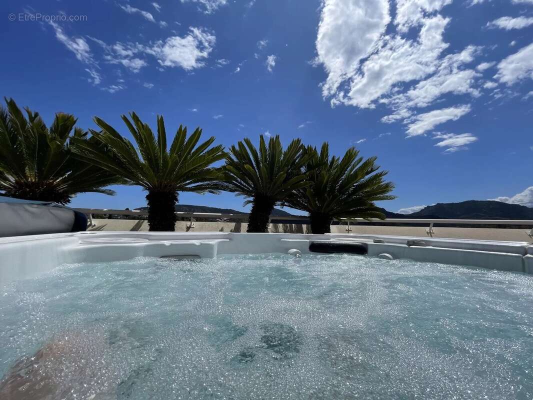 Appartement à MANDELIEU-LA-NAPOULE