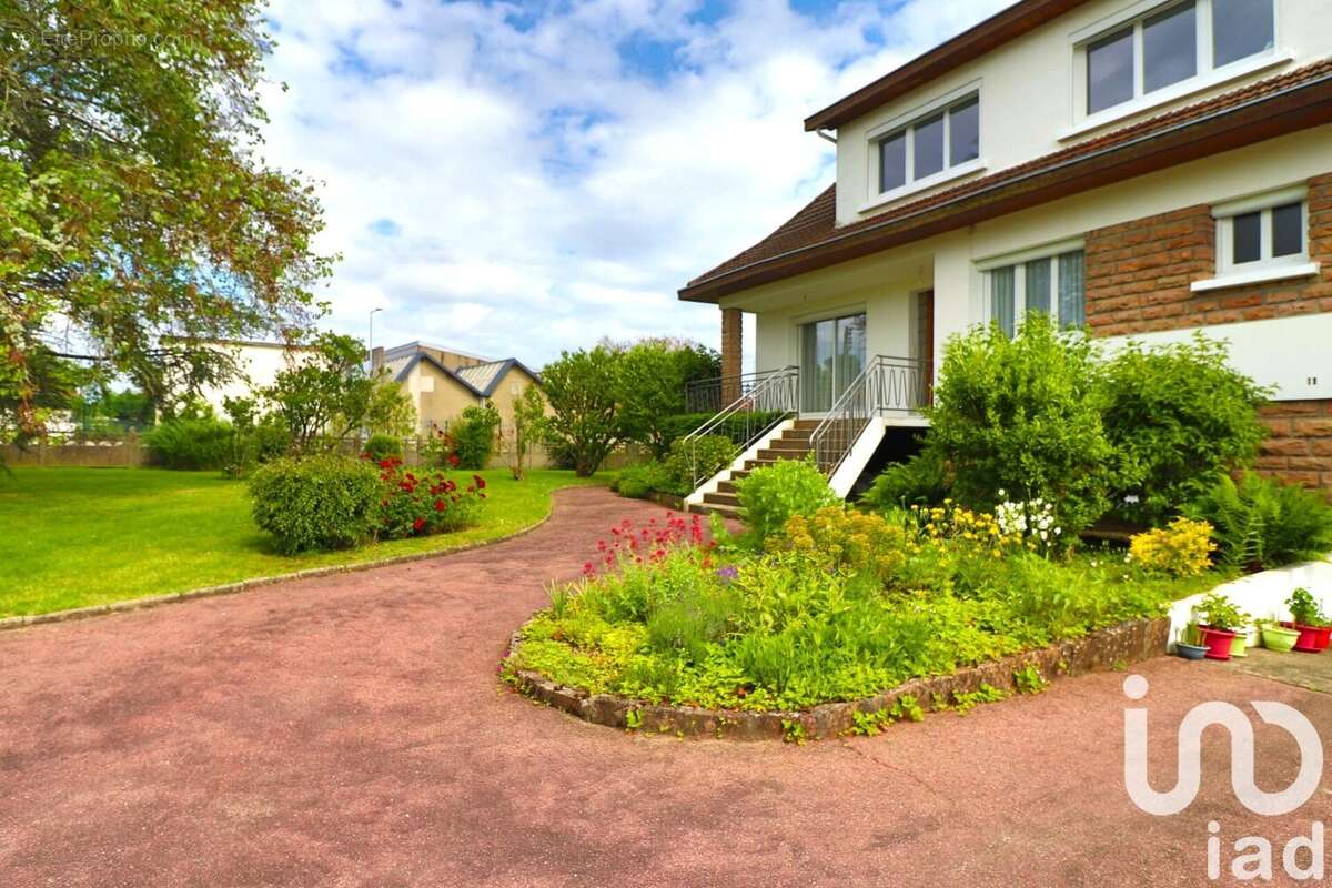 Photo 3 - Maison à MONTCEAU-LES-MINES