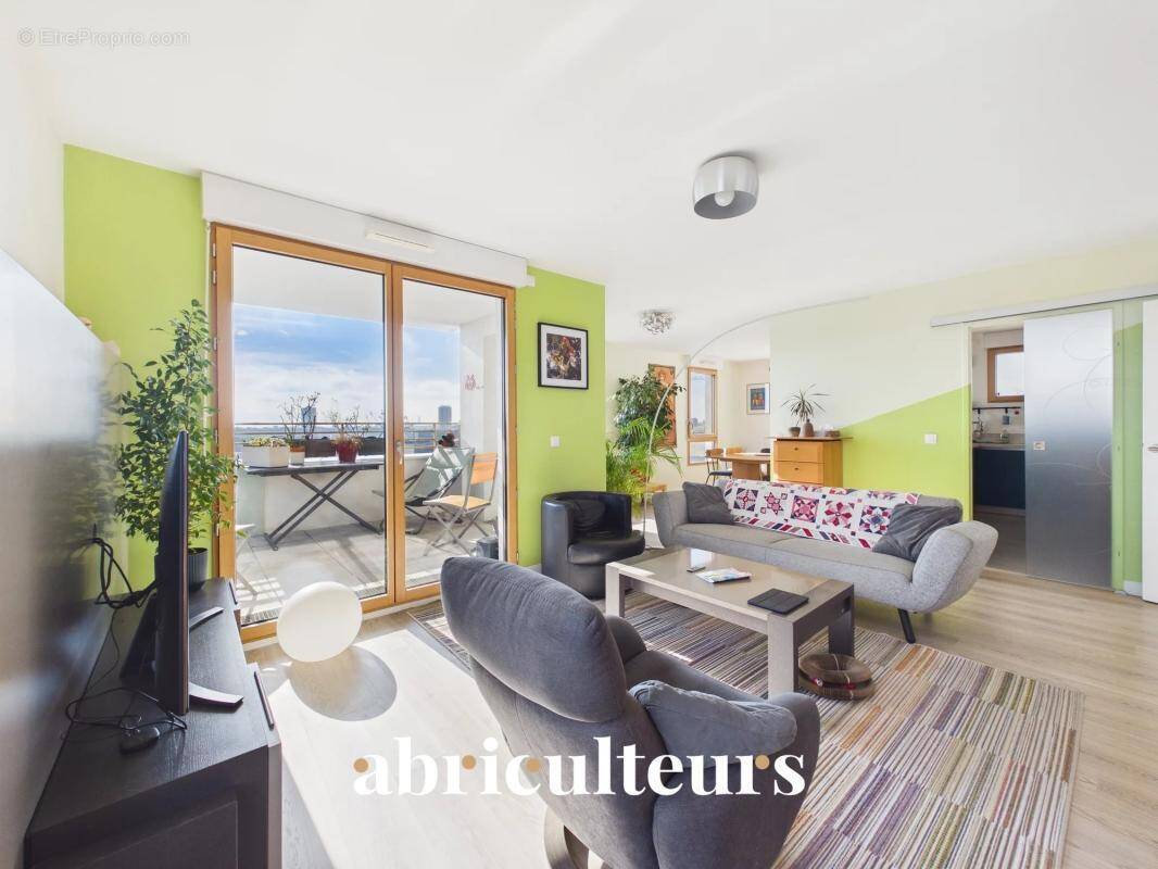 Appartement à AUBERVILLIERS