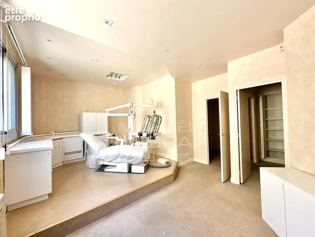 Nice - carré d'or -  rare opportunité / appartement a rénover : - photo 5