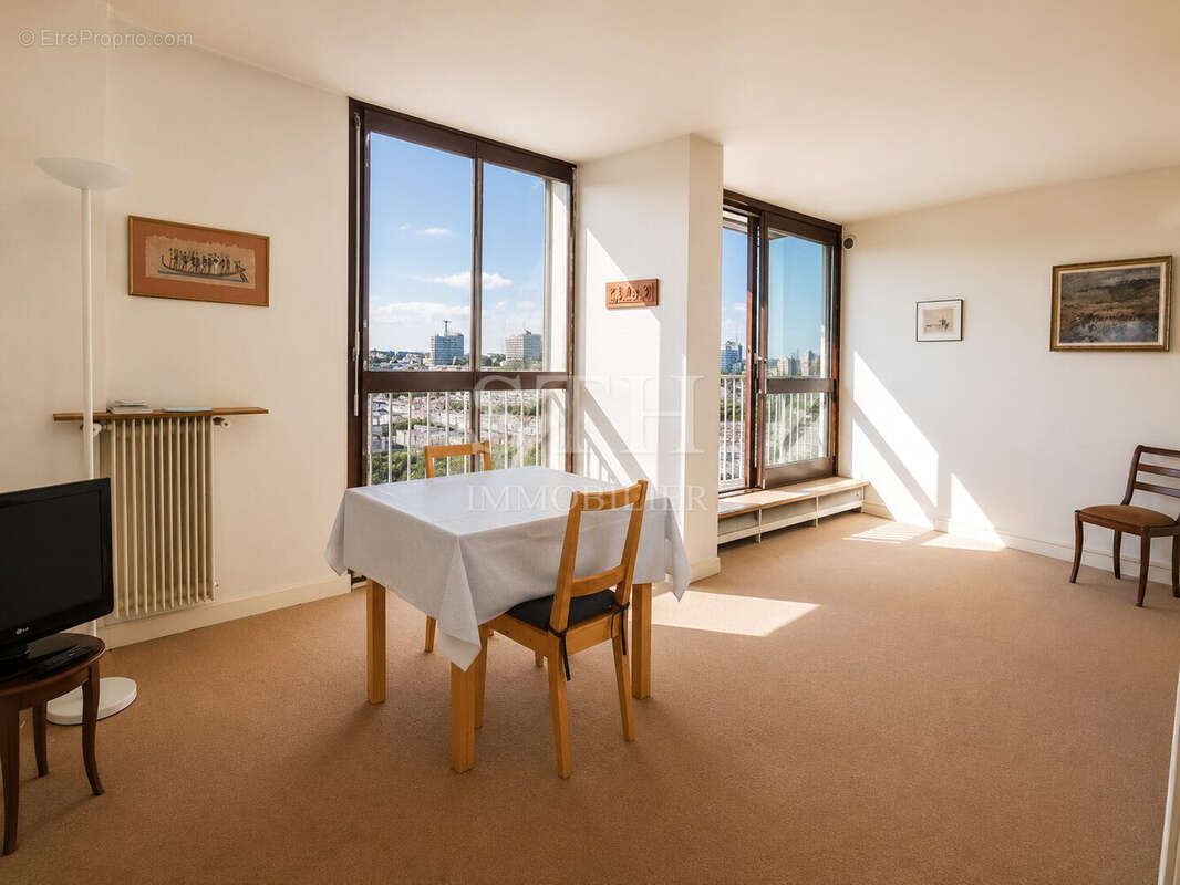 Appartement 53 m² à Paris-15e  - photo 3