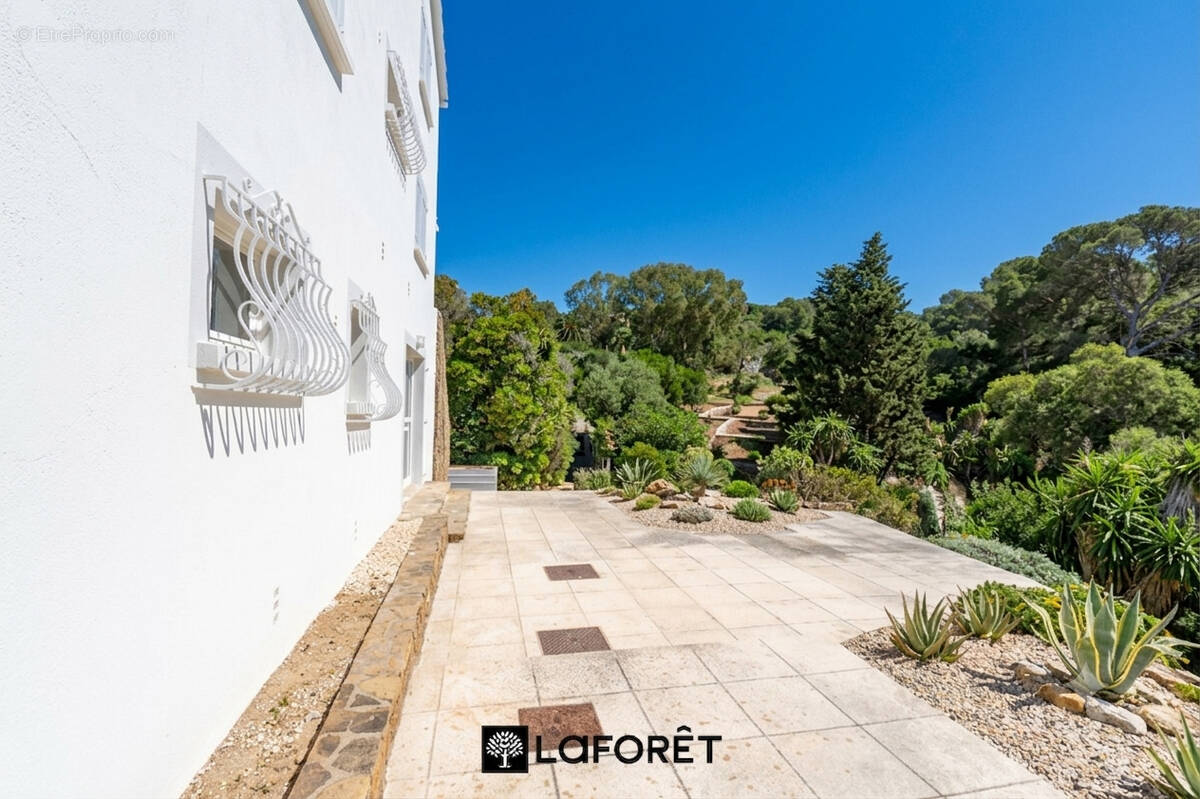 Appartement à HYERES
