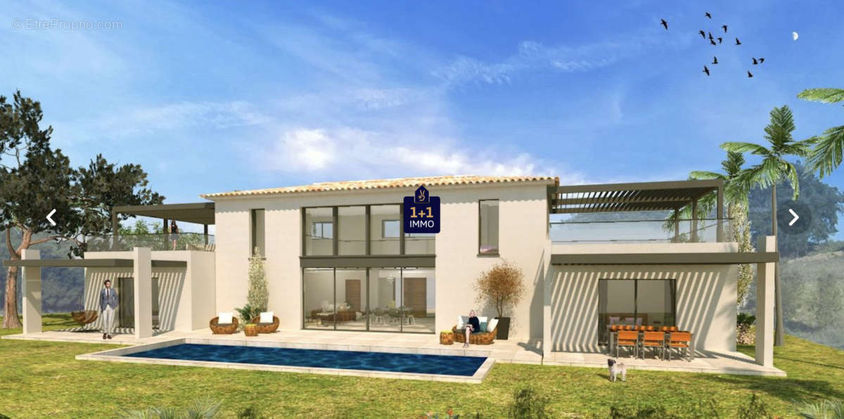 Terrain à ROQUEBRUNE-SUR-ARGENS