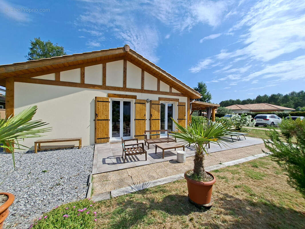 Maison à MOLIETS-ET-MAA