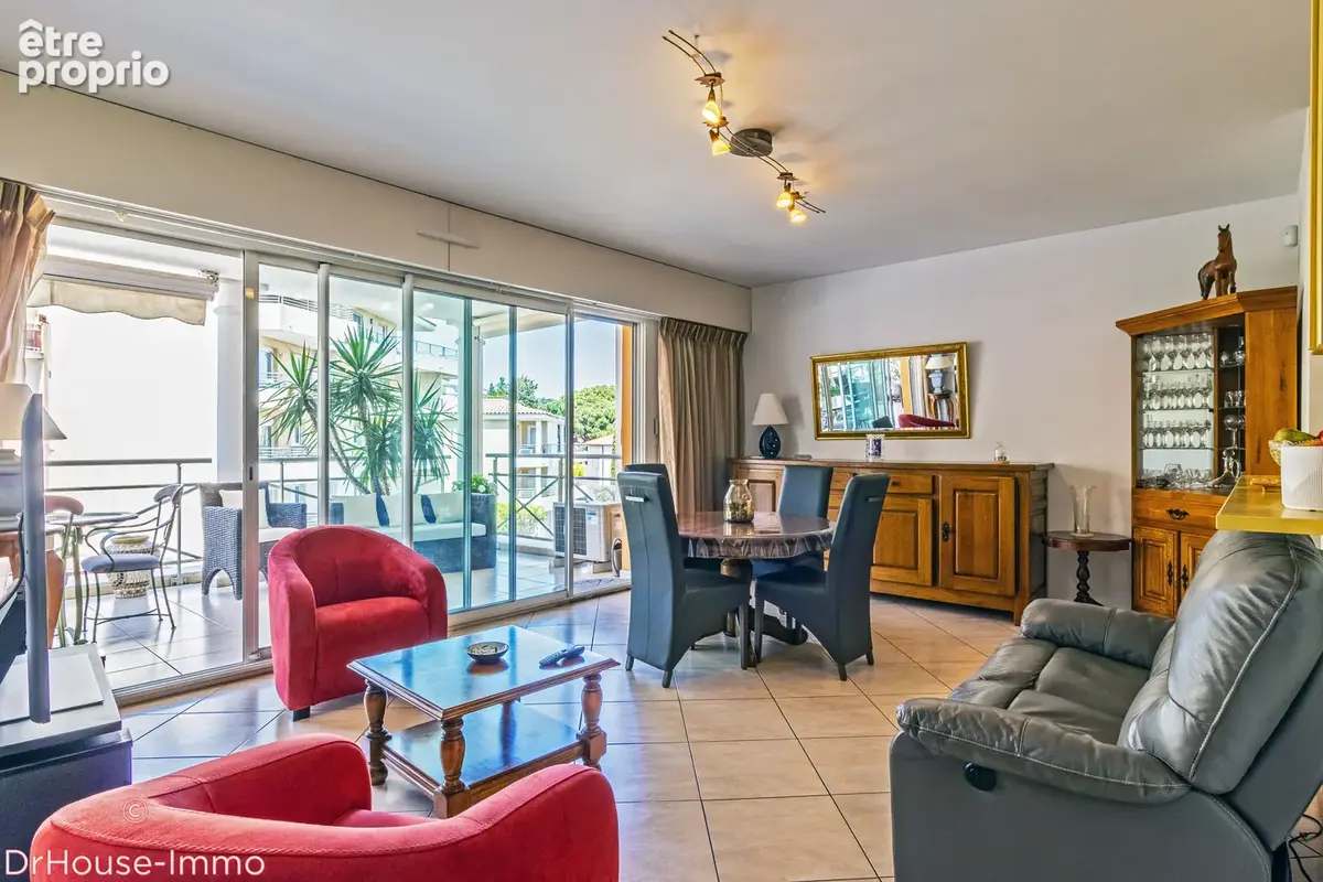 Appartement 3 pièces 66 m² à vendre à Cavalaire-Sur-Mer (83240) - photo 3