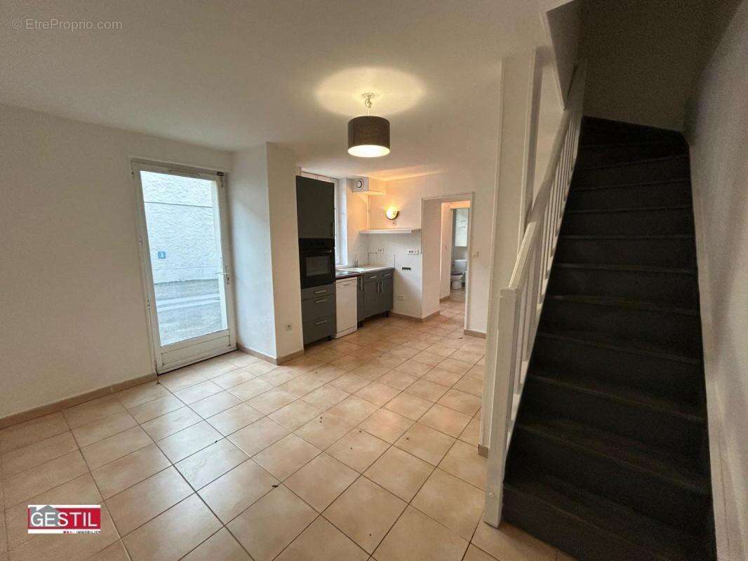 Appartement à NEUVILLE-SUR-OISE