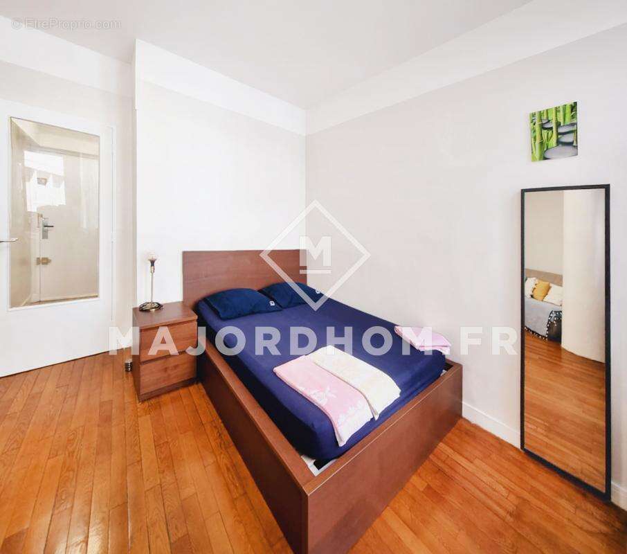 Appartement à MARSEILLE-1E