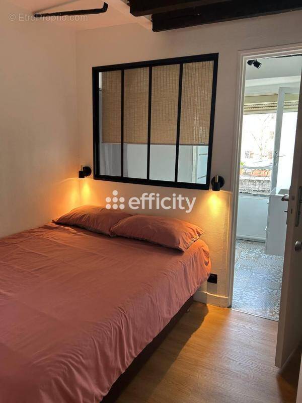 Appartement à PARIS-14E