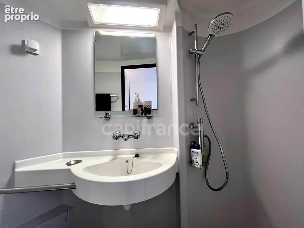 Appartement T2 RDC avec terrasse privative, parking, cave ARGELES-GAZOST - photo 9