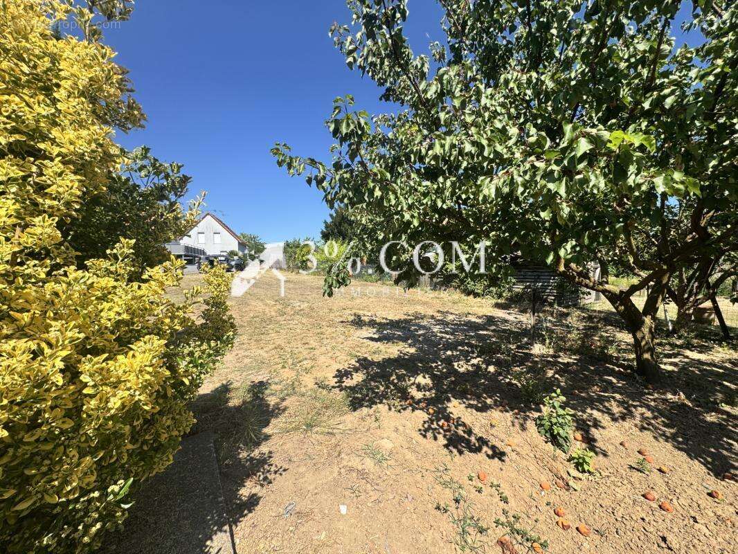 3%COM Beau terrain de 7,60 ares - photo 3
