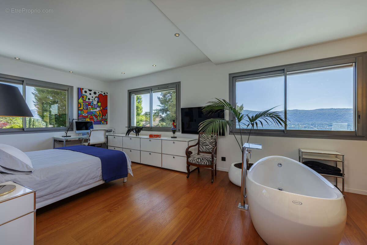 Villa d'exception dominant le lac - photo 48