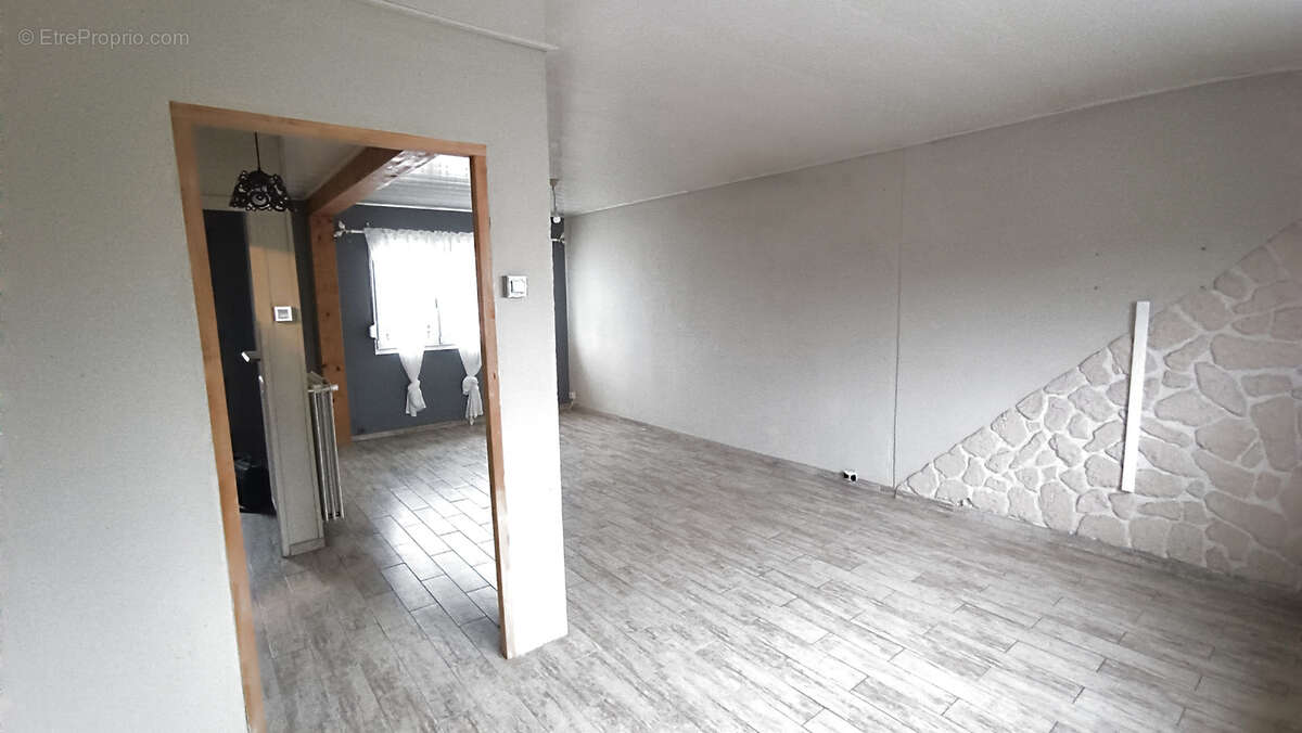 Maison à MONTIGNY-EN-GOHELLE