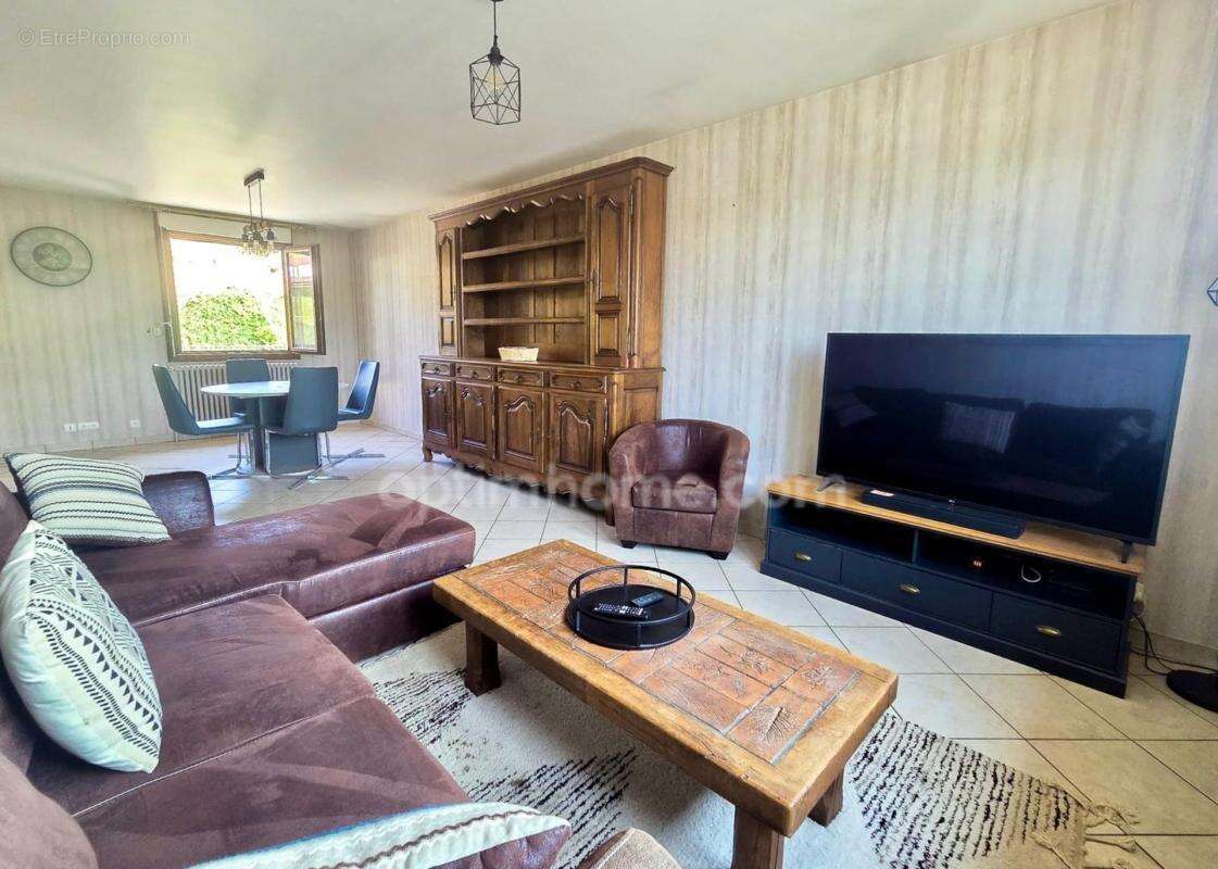 A VENDRE en EXCLUSIVITE maison de famille 5 chambres, 35 ares de terrain et petit hangar - photo 3