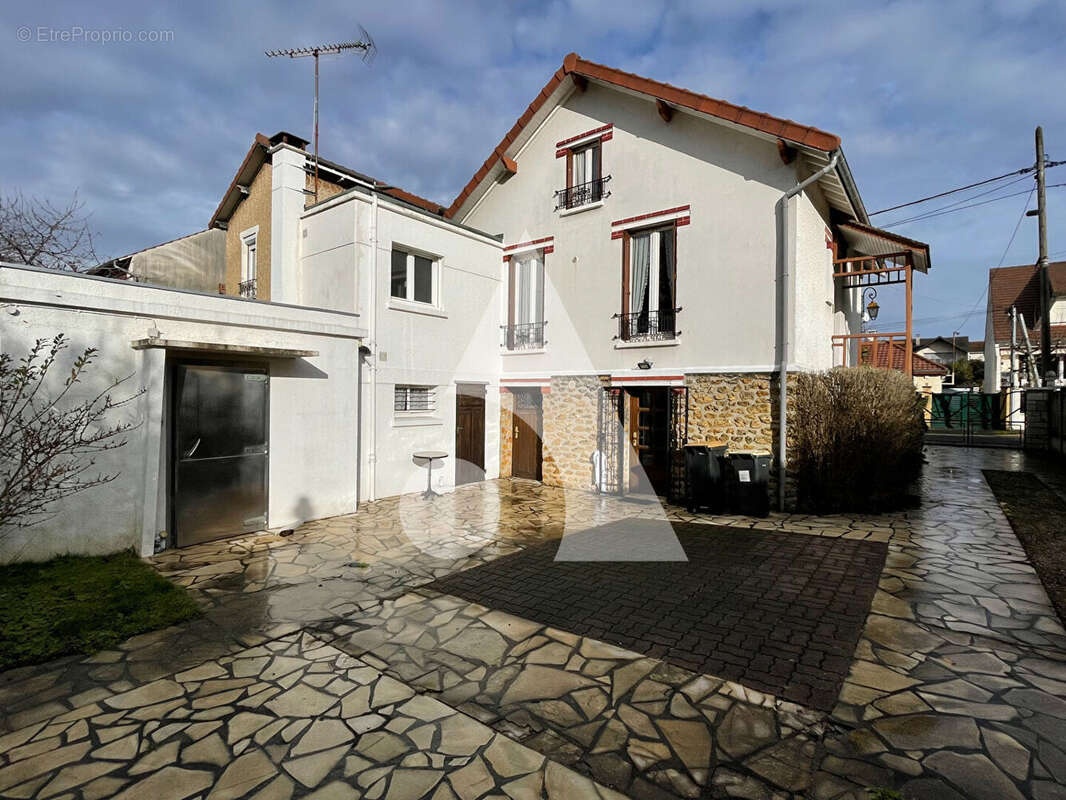 Maison à SUCY-EN-BRIE