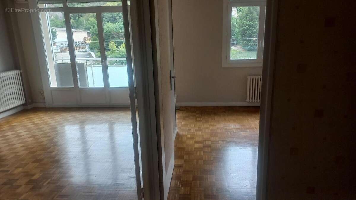   - Appartement à VIENNE