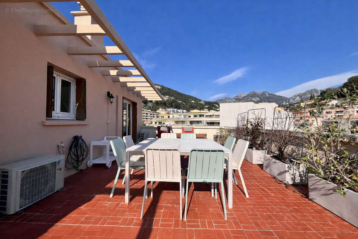 Appartement à ROQUEBRUNE-CAP-MARTIN