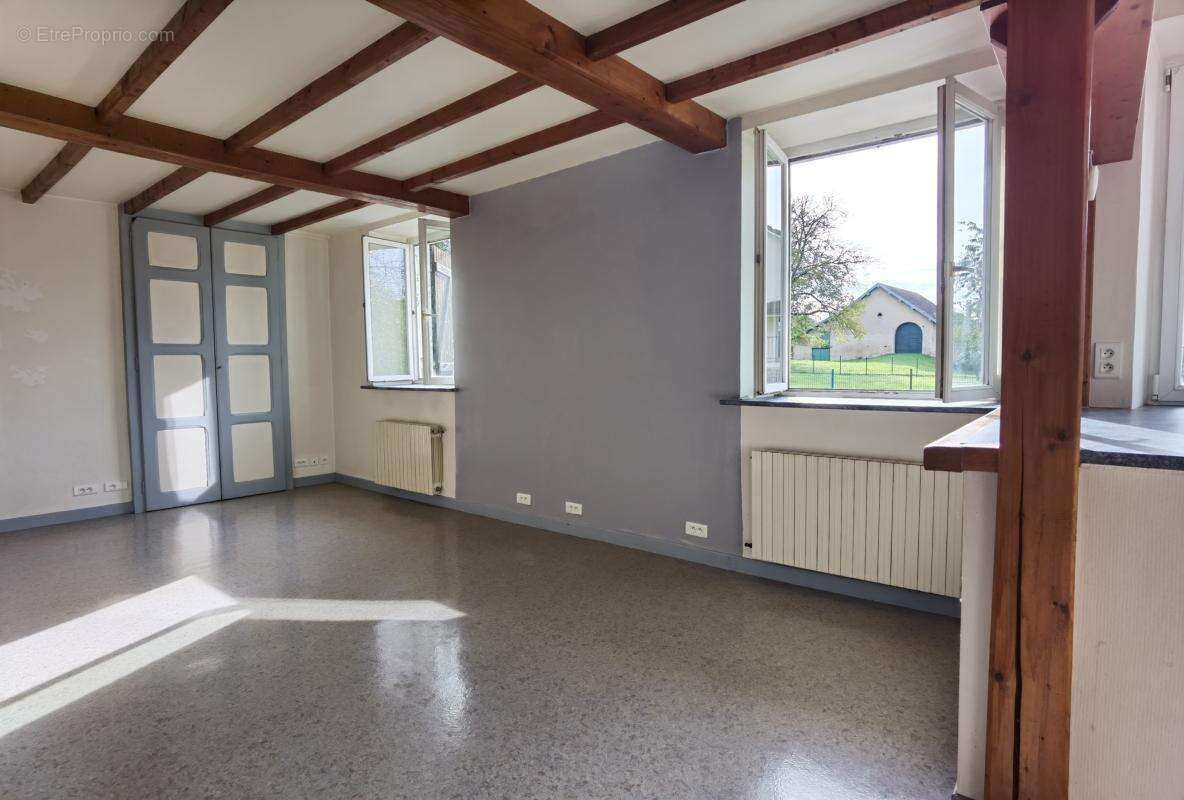 Appartement à LA PRETIERE