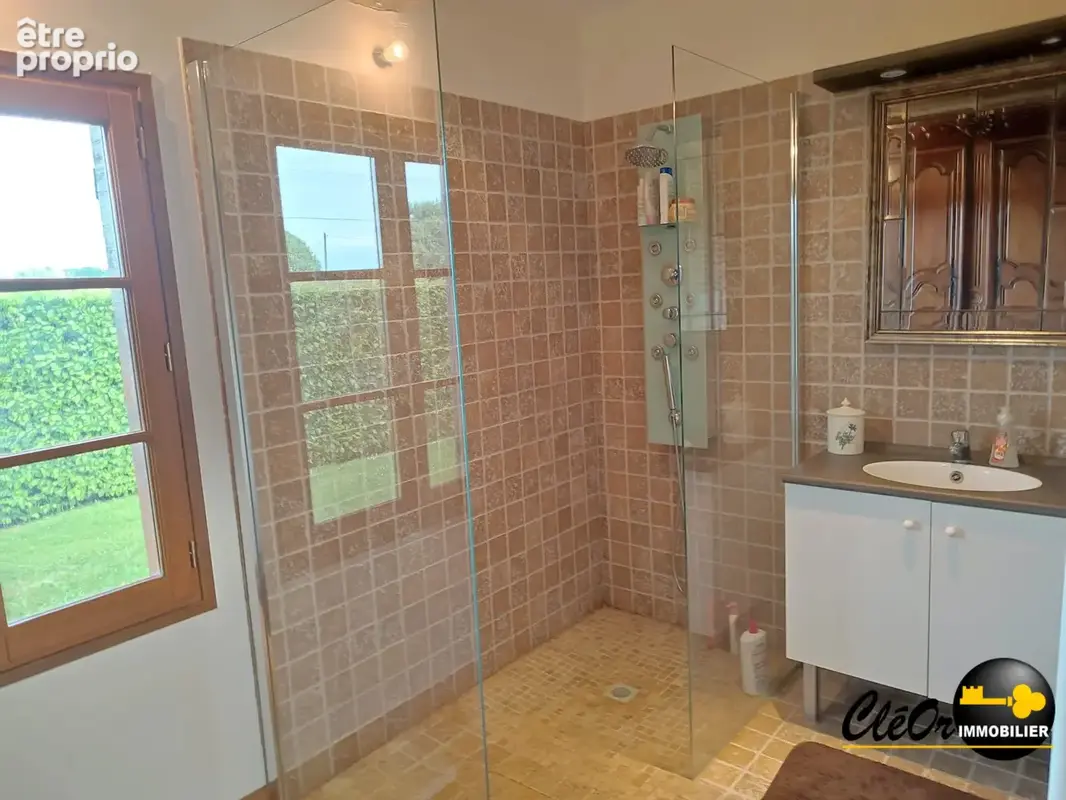 Maison 207 m² à Chapelle-Voland  - photo 9