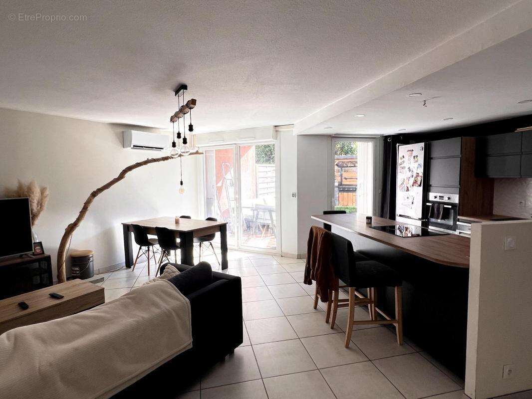 Appartement à SAINT-MARTIN-D'HERES