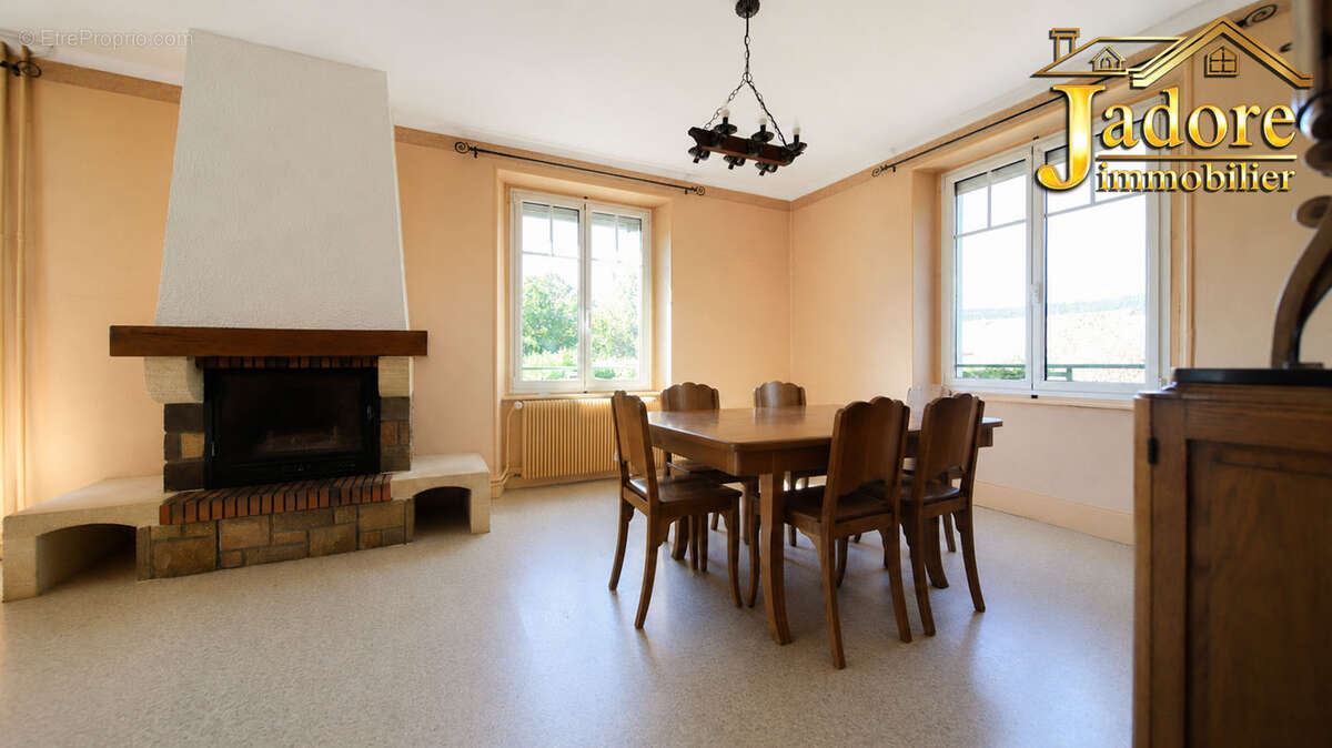 Maison 118 m² à Anould  - photo 12