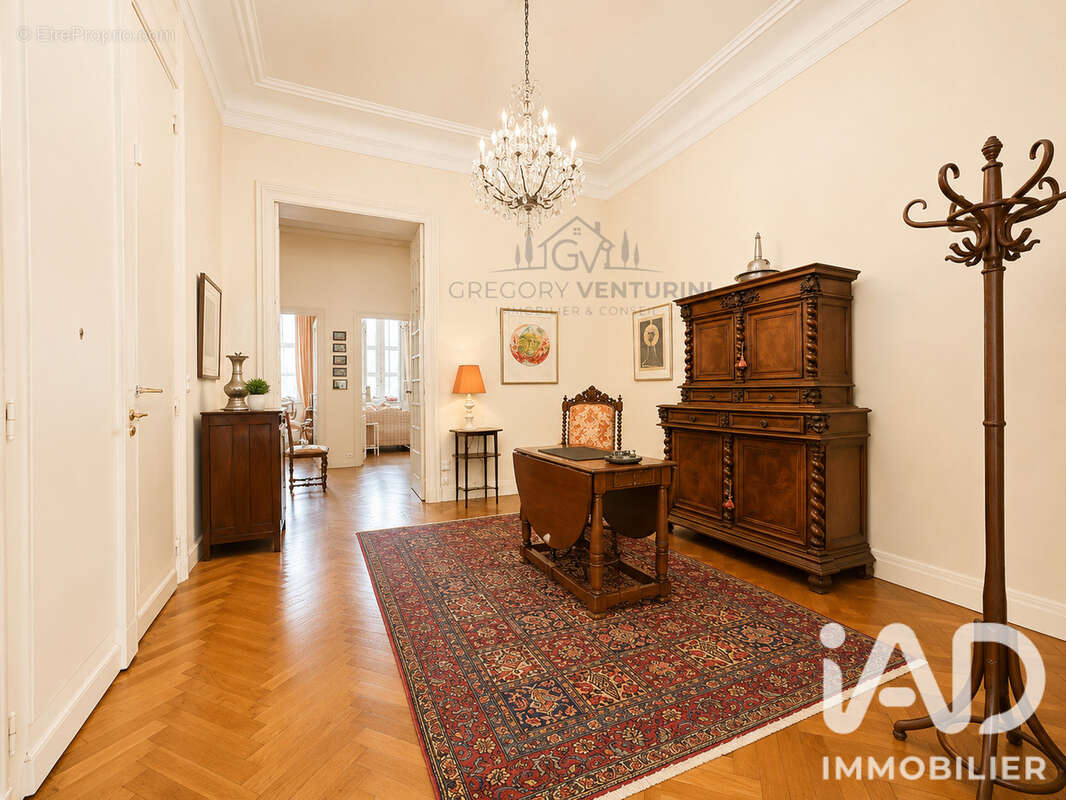 Appartement 215 m² à Marseille-6e  - photo 9