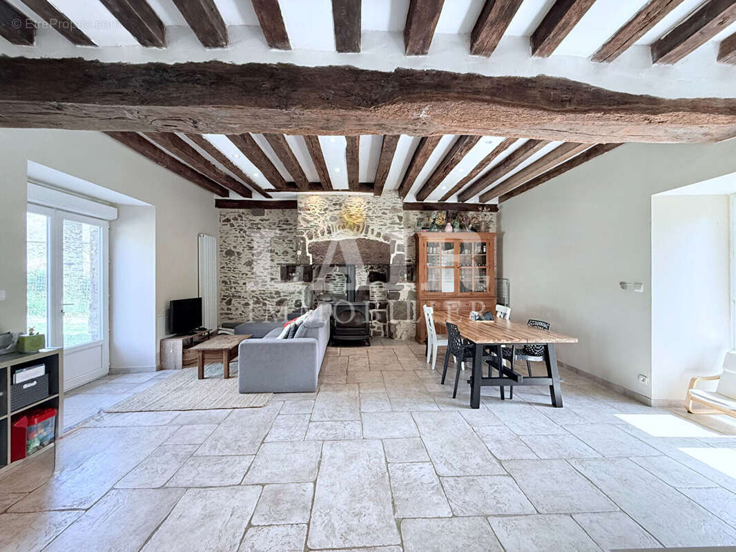 Maison en pierre avec dépendance - Réf : F15363 - photo 5