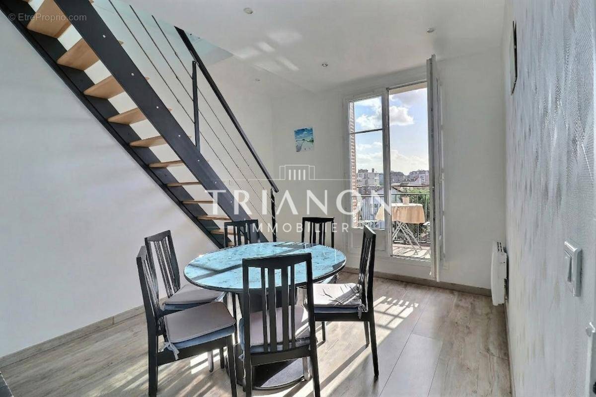 Appartement à SARTROUVILLE