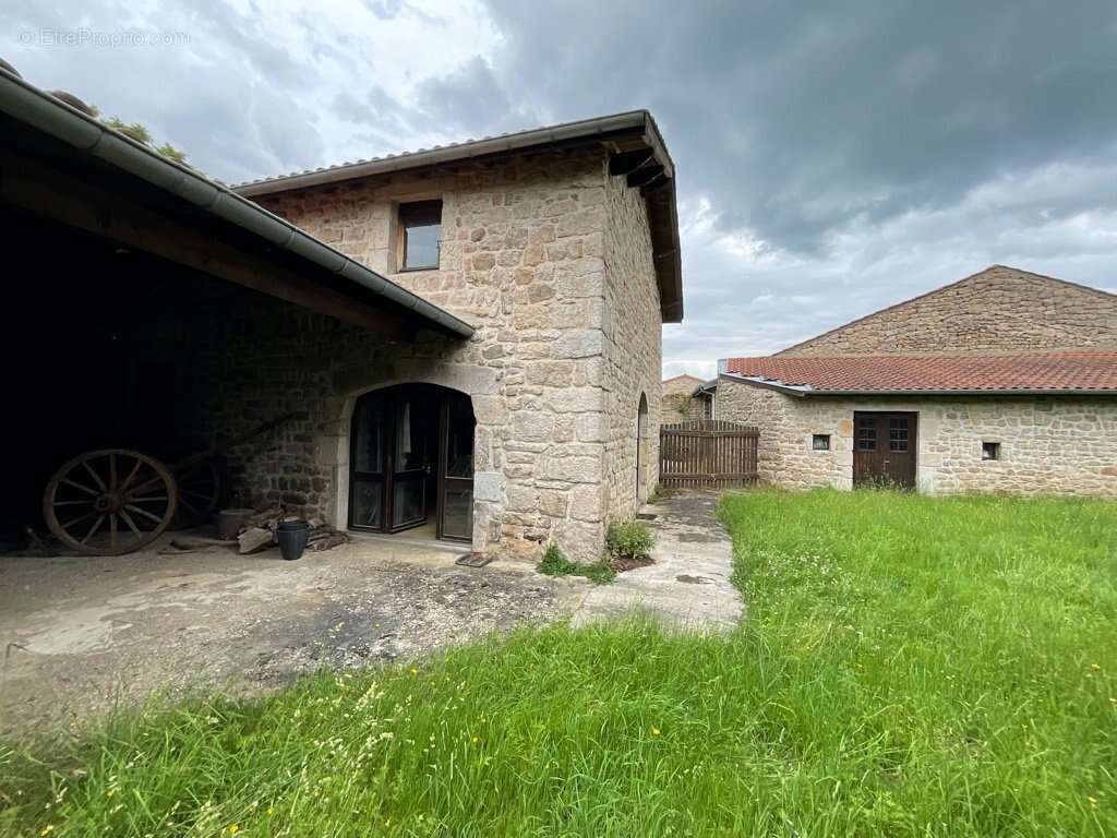 lieu dit Chenereilles - Ferme en Pierre - photo 5