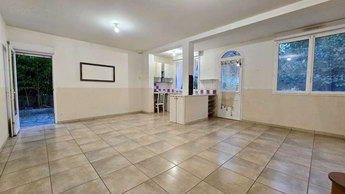 Maison à RIS-ORANGIS